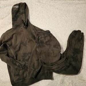 Men's hoodie and pants set